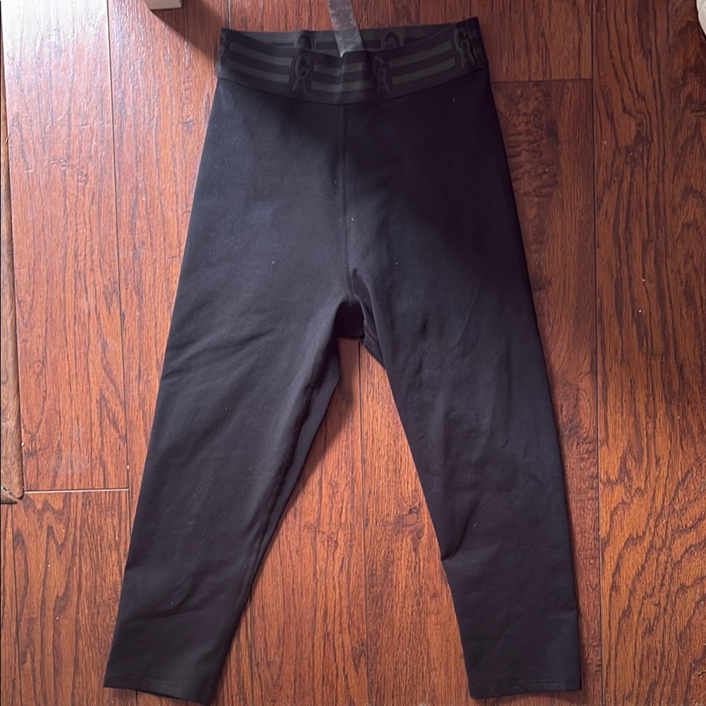 Good American - Black High-Waisted Leggings